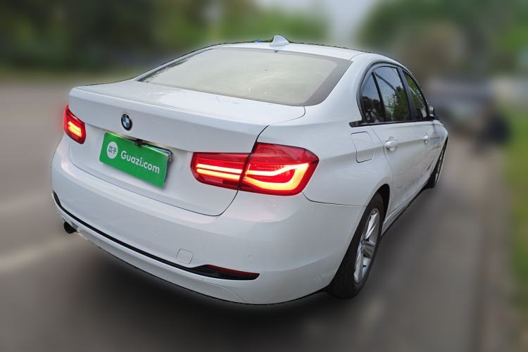 Used BMW 3 Series 2016 316Li Fashion Model Rear Right 45 Deg