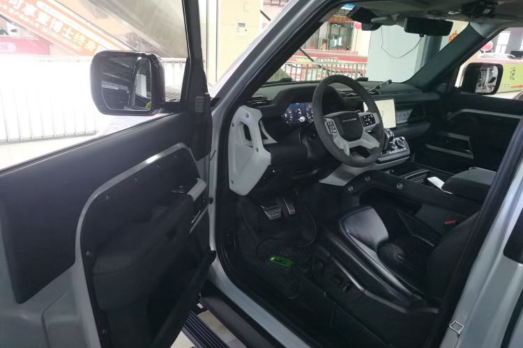 Used Land Rover Defender 2022 90 Two-Door 2.0T Standard Version European Edition