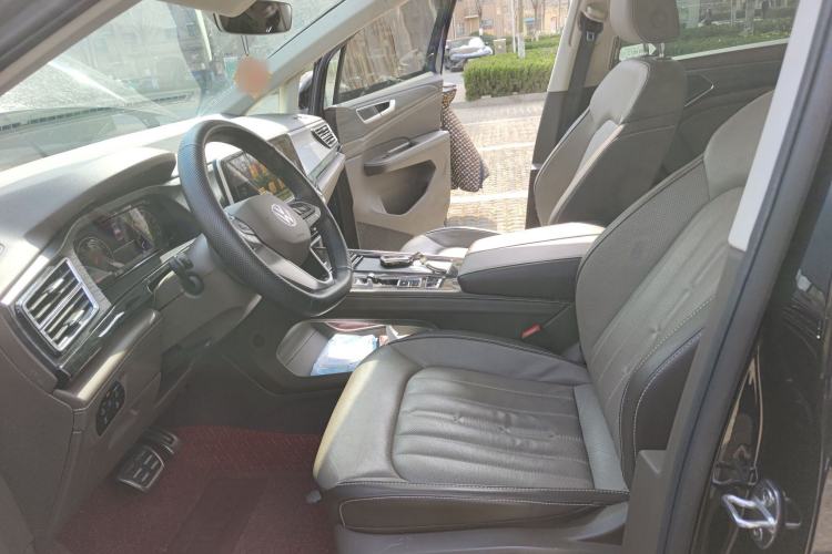 Used Volkswagen Viloran 2022 380TSI Luxury Edition Left Front Seat