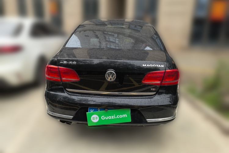 Used Volkswagen Magotan 2015 Facelift 1.8TSI Luxury Model Rear