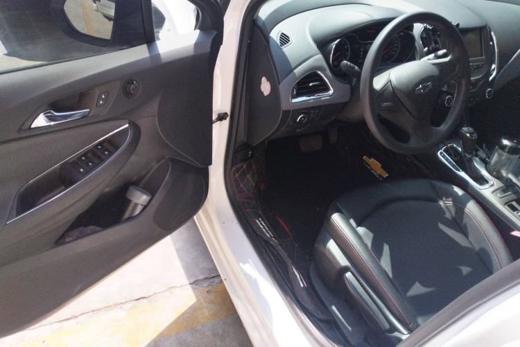 Used Chevrolet Cruze 2018 Redline 320 Automatic Pioneer Edition
