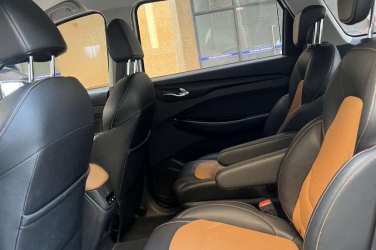 Used Wuling Hongguang S3 2019 1.5L Manual Comfort Model China VI Standard