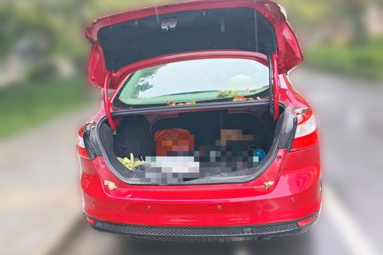 Used Ford Focus 2013 Sedan Classic 1.8L Automatic Fashion Edition