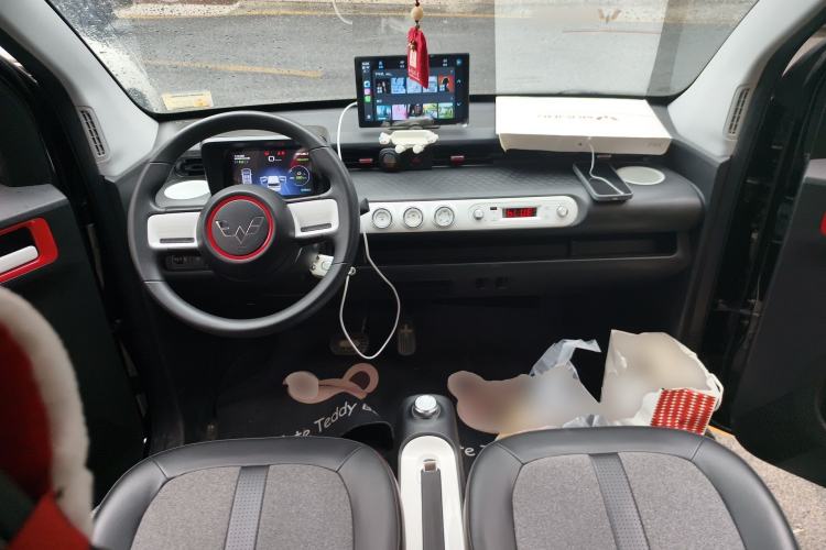 Used Wuling Hongguang MINIEV 2022 GAMEBOY 200km Gaming Edition with Lithium Iron Phosphate Center Console