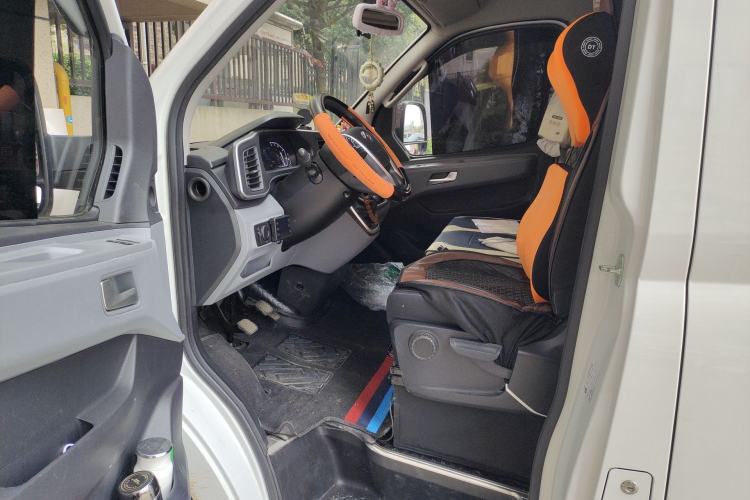 Used SAIC MAXUS Xintu V80 