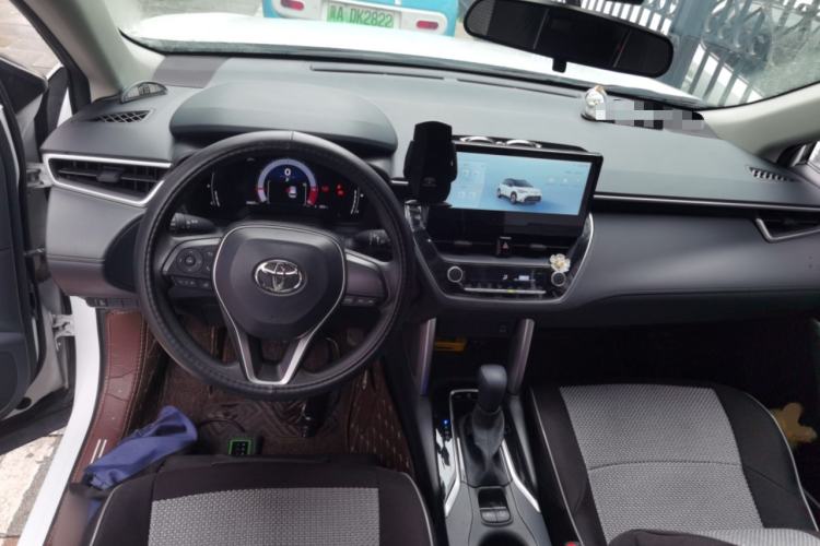 Used Toyota FRONTLANDER 2023 2.0L CVT Elite Edition Center Console