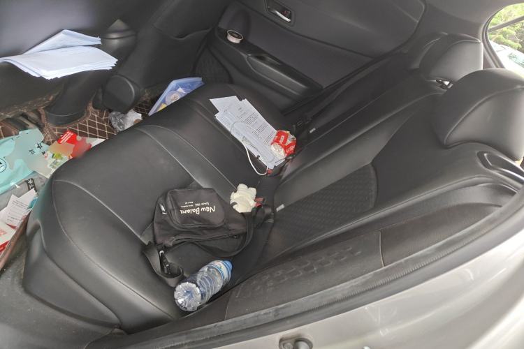 Used Toyota IZOA 2018 2.0L Yichi Version China VI Standard Left Rear Seat