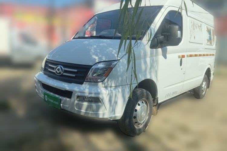 Used SAIC MAXUS Xintu V80 2021 2.0T Manual Classic City Delivery King Short Wheelbase Mid-Roof Design 3 Seats