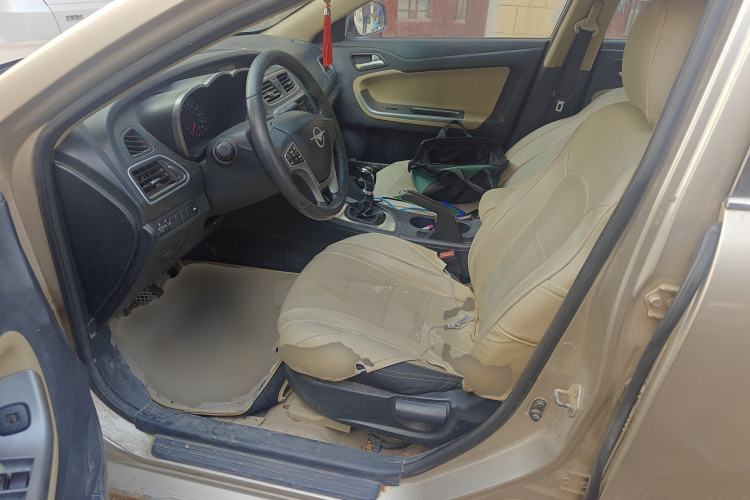 Used Haima Fumei 2014 M5 1.6L Manual Elite Model Left Front Seat