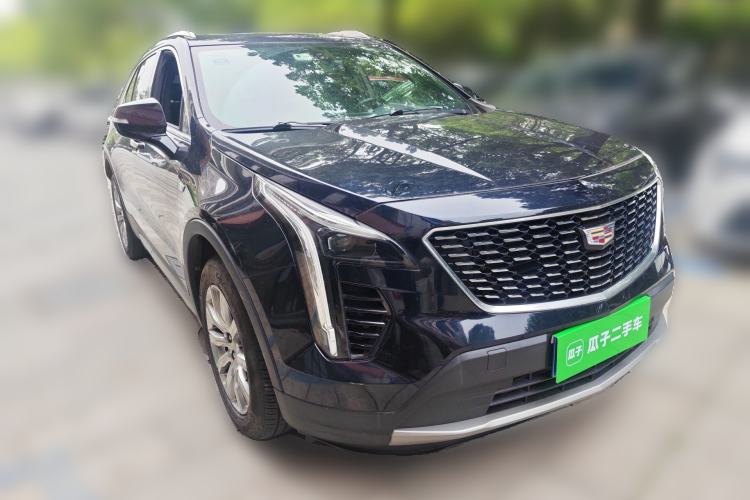 Used Cadillac XT4 2021 28T Two-Wheel Drive Leading Version Front Right 45 Deg