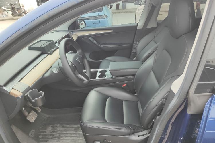 Used Tesla Model Y 2022 Rear-Wheel-Drive Version