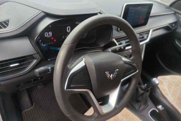 Used Wuling Hongguang S3 2018 1.5L Manual Comfort Model China V Standard
