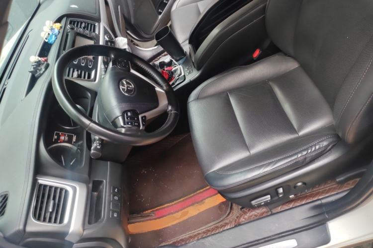 Used Toyota Highlander 2018 2.0T Four-Wheel Drive Luxury Version 7 Seats China VI Standard