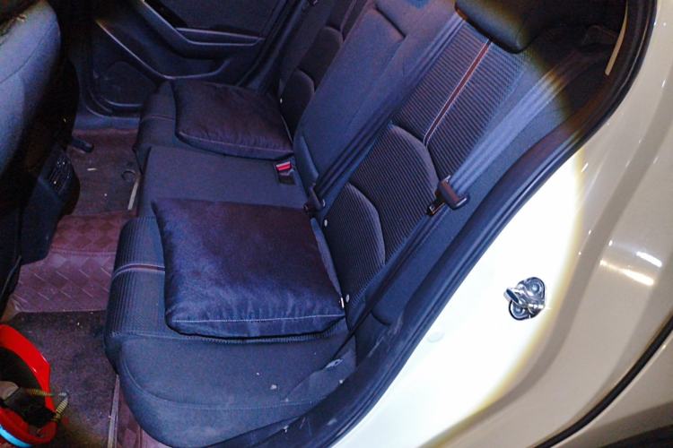 Used Mazda 3 Axela 2019 Cloud-Controlled Sedan 1.5L Automatic Luxury Model China VI Standard
