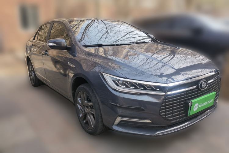 Used BYD Qin New Energy 2019 High-Range Deluxe Model Front Right 45 Deg