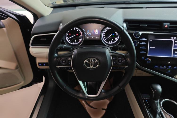 Used Toyota Camry 2018 2.5G Luxury Edition Steering Wheel