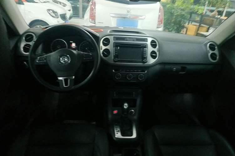 Used Volkswagen Tiguan L 2015 1.8TSI Automatic Two-Wheel Drive Luxury Model