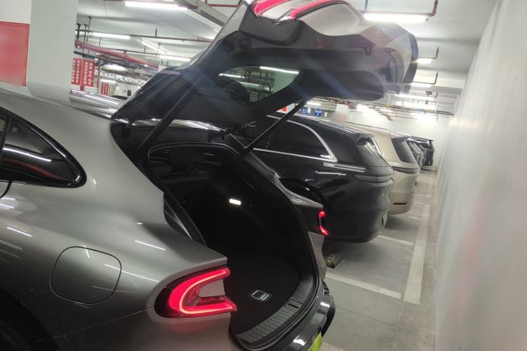 Used Xiaomi Auto YU7 2025 Ultra-Long Range All-Wheel Drive Pro Version
