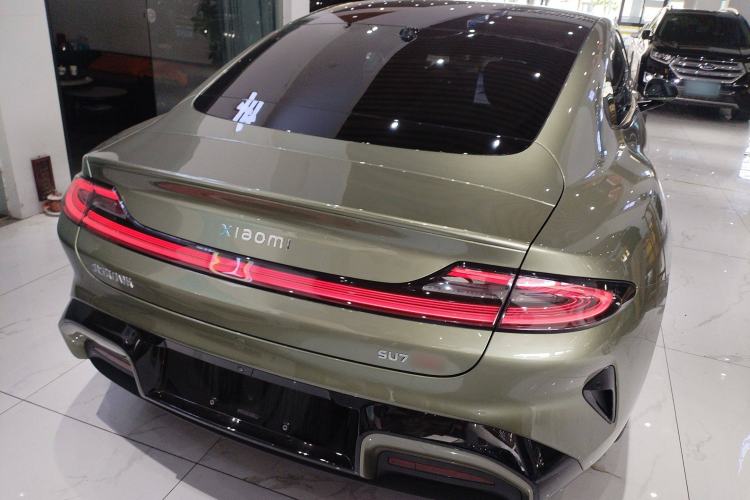 Used Xiaomi Auto SU7 2024 Four-Wheel Drive Ultra-Long Range Advanced Intelligent Driving Max Edition
