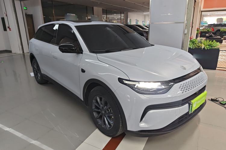 Used Leapmotor C11 2023 Range-Extended 180 Comfort Edition Front Right 45 Deg