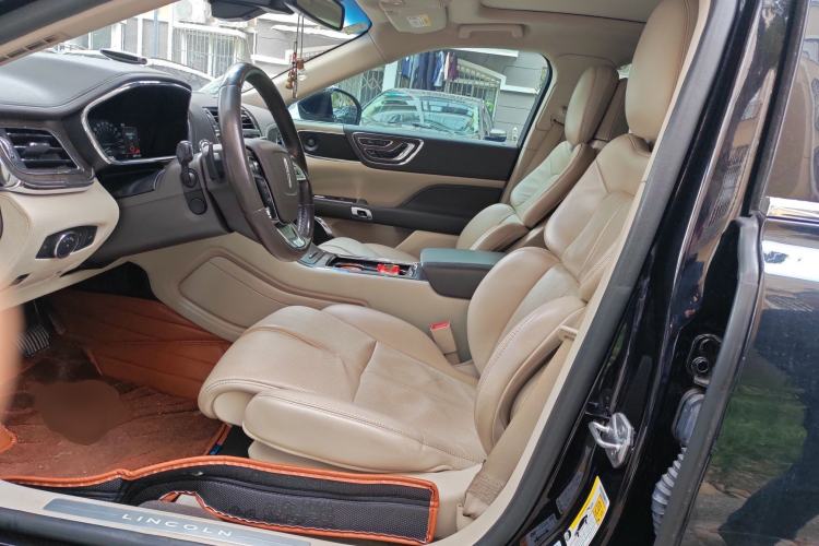 Used Lincoln Continental 2019 2.0T Two-Wheel Drive Prestige Version China VI Standard
