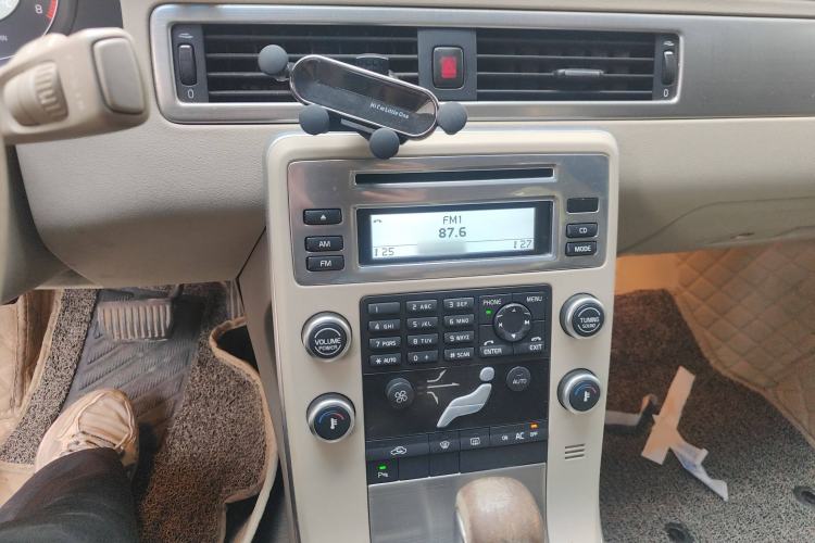 Used Volvo S80L 2011 2.0T Zhiya Edition
