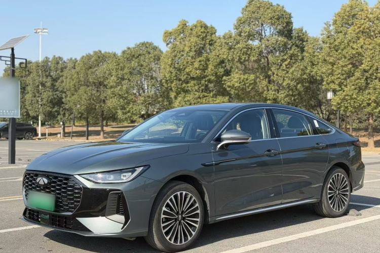 Used Chery Fengyun A8L 2025 1.5 TGDI 145 km Luxury Version