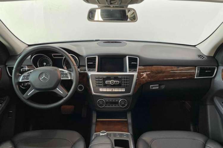 Used Mercedes-Benz M-Class 2015 ML 400 4MATIC Dynamic Model