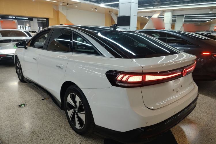 Used Volkswagen ID.7 VIZZION 2024 AIR model Rear Left 45 Deg