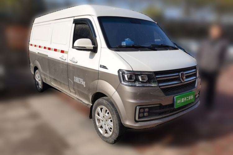 Used Jinbei New Hiace S 2023 1.6L Luxury Cargo Version 2/5-Seater SWD16M Front Right 45 Deg