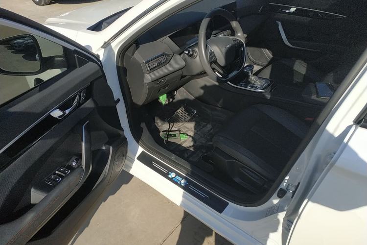 Used Dongfeng Aeolus Yixuan 2020 230T Automatic Dazzle Track Edition