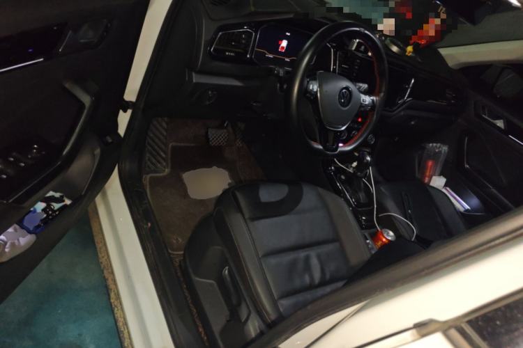 Used Volkswagen T-ROC 2021 280TSI DSG Two-Wheel Drive Comfort Connect Edition
