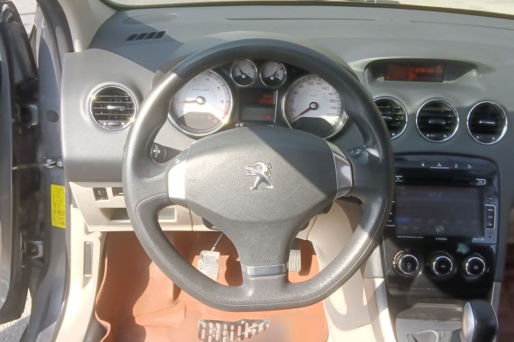 Used Peugeot 408 2013 2.0L Manual Comfort Edition
