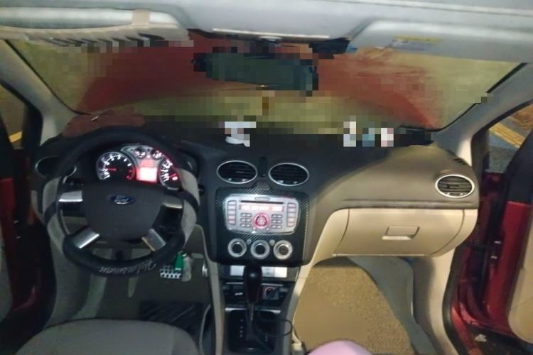 Used Ford Focus 2011 Hatchback 1.8L Automatic Fashion Edition
