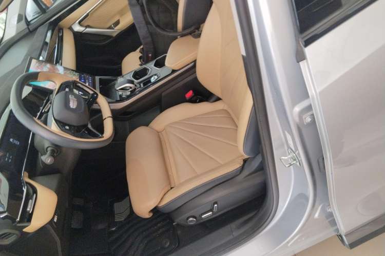 Used Geely Auto FX11 2023 2.0TD DCT Flagship Version
