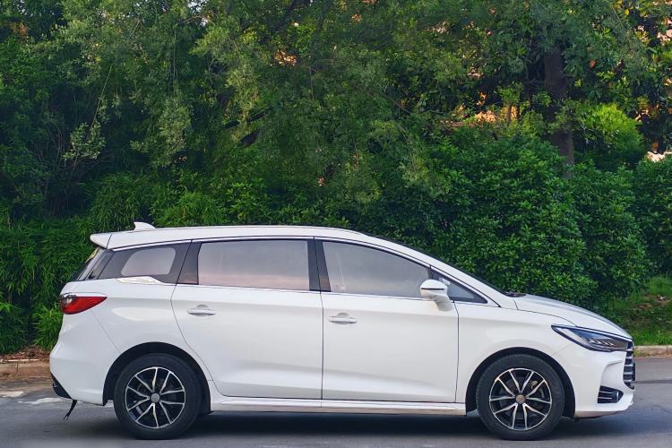 Used BYD Song MAX 2017 1.5T Automatic Smart Connect Prestige 7-Seater