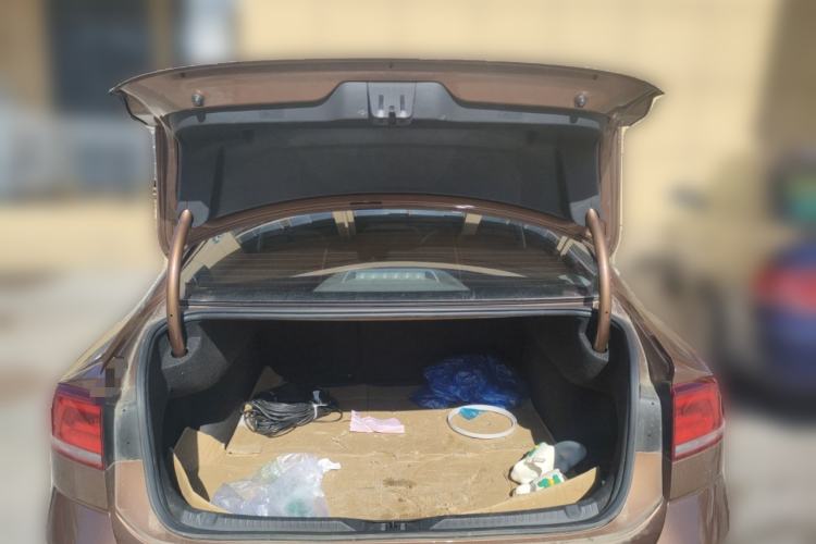 Used Volkswagen Lamando 2018 230TSI DSG Fashion Edition Trunk