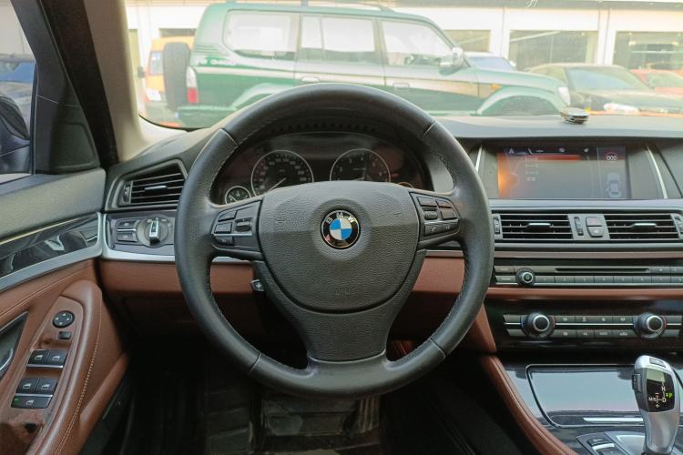 Used BMW 5 Series 2014 520i Elegant Edition