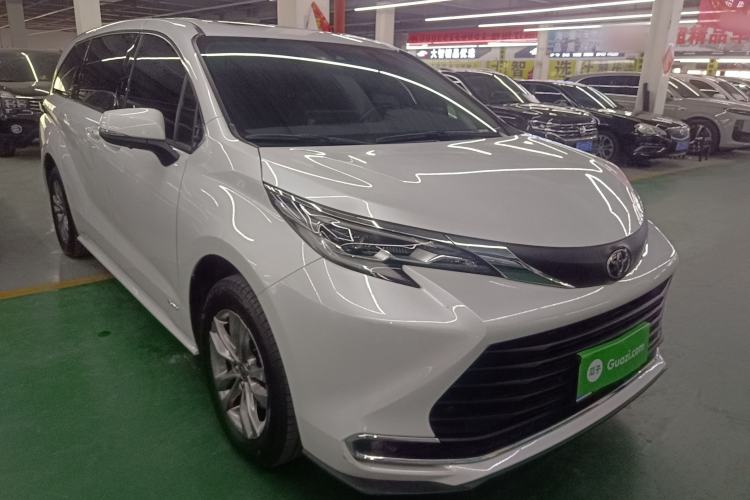 Used Toyota SIENNA 2024 2.5L Hybrid Comfort Edition
