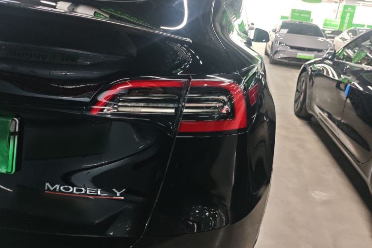 Used Tesla Model Y 2023 High-Performance All-Wheel-Drive Version