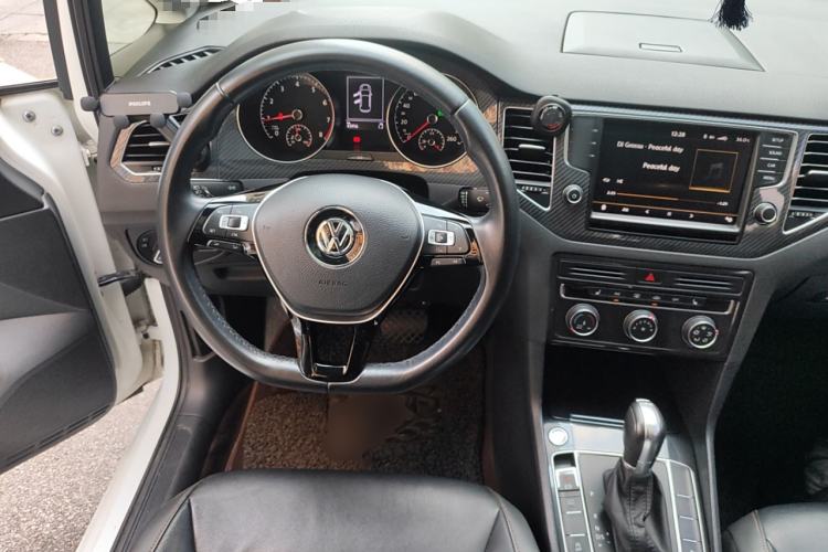 Used Volkswagen Golf Sportsvan 2016 230TSI Automatic Luxury Version
