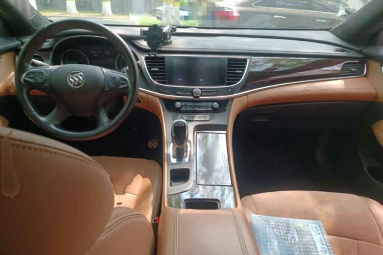 Used Buick LaCrosse 2016 20T Elite Edition Center Console