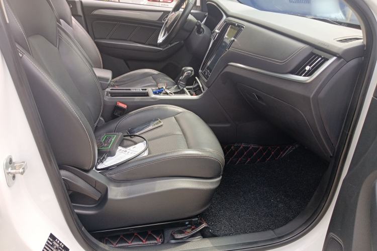 Used Roewe RX5 2019 20T Two-Wheel Drive Automatic 4G Connected Platinum Edition Right Front Seat