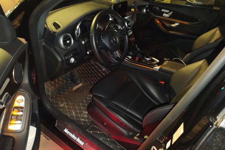 Used Mercedes-Benz GLC 2019 GLC 260 L 4MATIC Luxury Model
