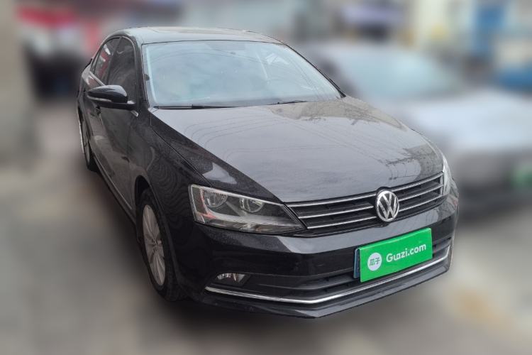 Used Volkswagen Sagitar 2015 1.6L Manual Comfort Model
