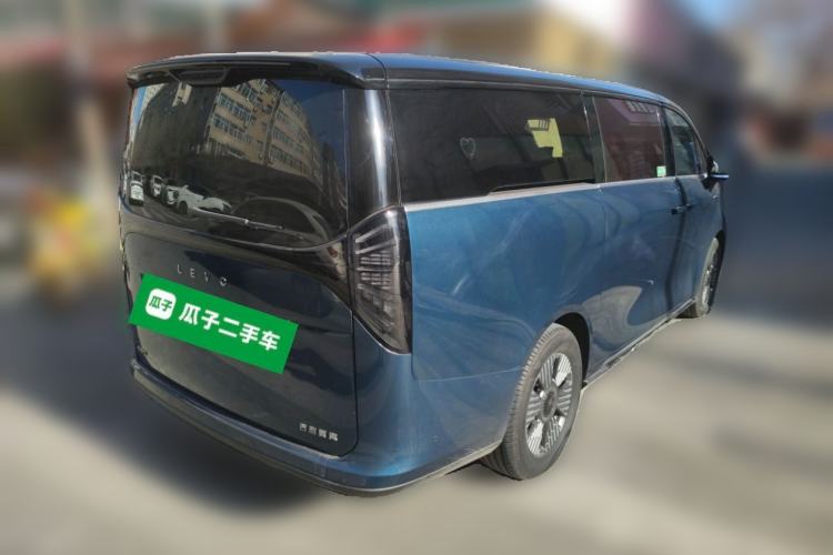 Used Geely Galaxy LEVC L380 2024 140-Degree 8-Seater Four-Wheel Drive Max
