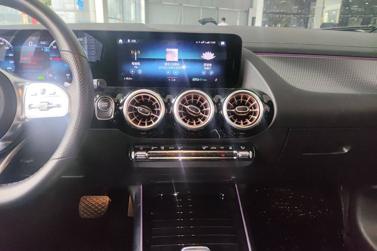 Used Mercedes-Benz EQA 2022 EQA 300 4MATIC Launch Edition
