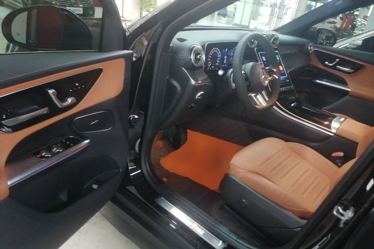 Used Mercedes-Benz GLC 2025 GLC 260 L 4MATIC Luxury Model