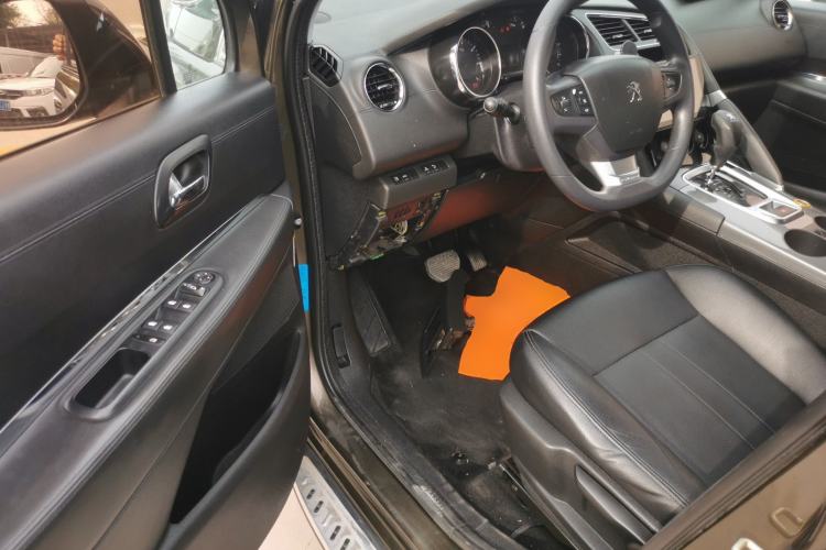 Used Peugeot 3008 2016 2.0L Automatic Classic Edition Driver Seat