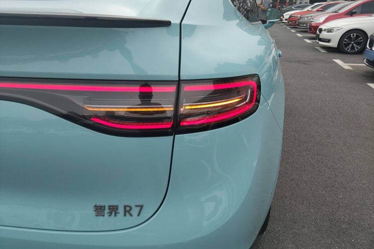 Used Hima Luxeed R7 2025 Range-Extended Version 251 km Max
